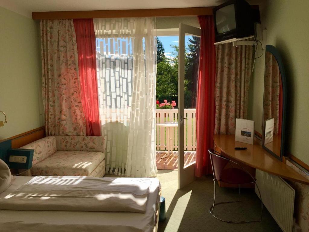 Promenaden-Strandhotel Marolt Sankt Kanzian am Klopeiner See Kültér fotó